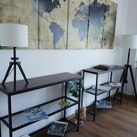 Residenza Dei Poeti - Roomy And Modern Flat باليرمو المظهر الخارجي الصورة