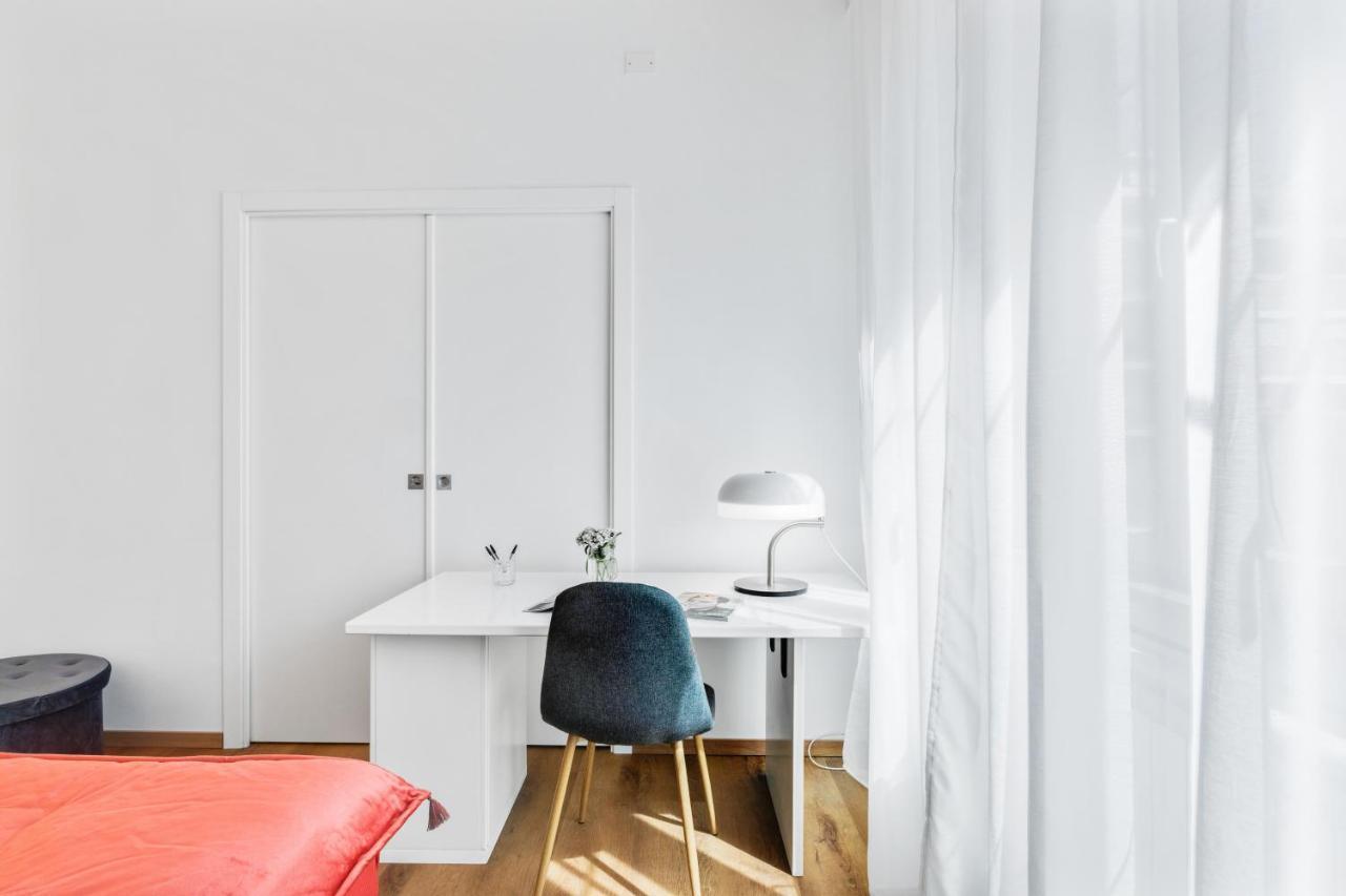Residenza Dei Poeti - Roomy And Modern Flat باليرمو المظهر الخارجي الصورة