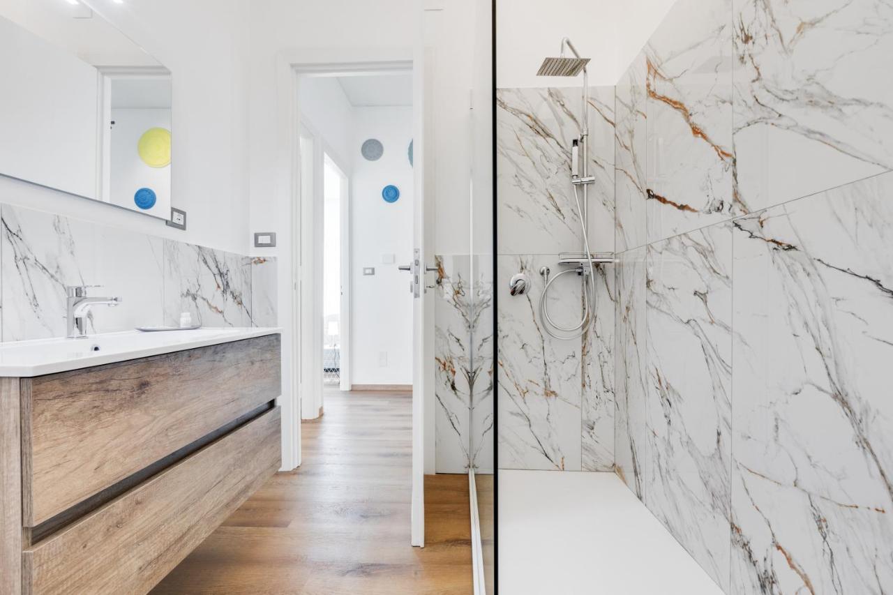 Residenza Dei Poeti - Roomy And Modern Flat باليرمو المظهر الخارجي الصورة