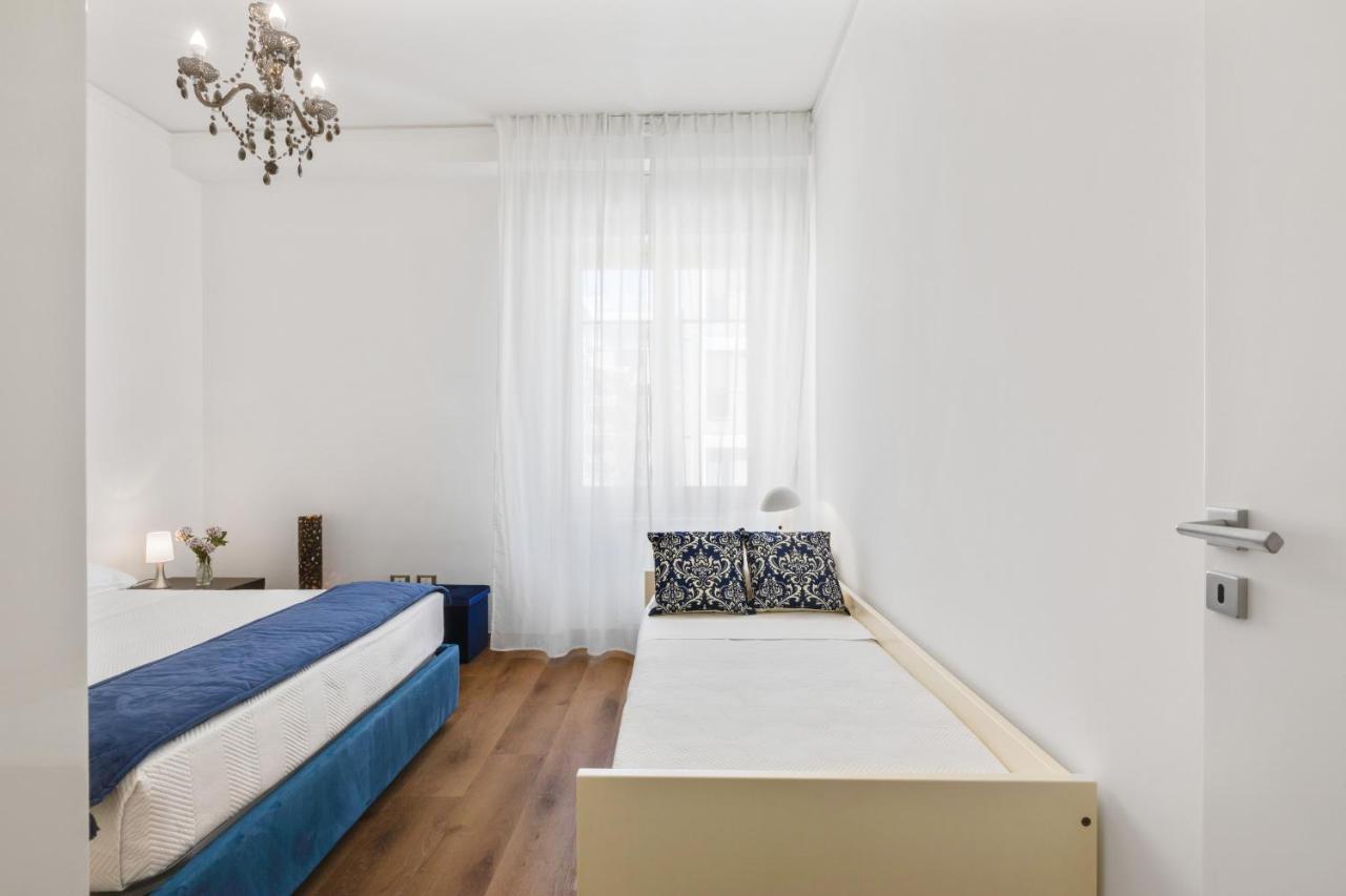 Residenza Dei Poeti - Roomy And Modern Flat باليرمو المظهر الخارجي الصورة